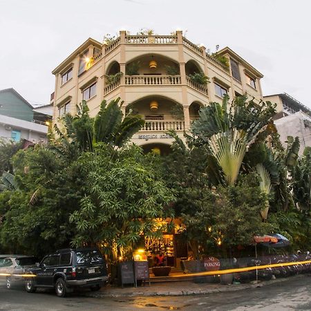Anise Hotel And Restaurant Phnom Penh Eksteriør bilde