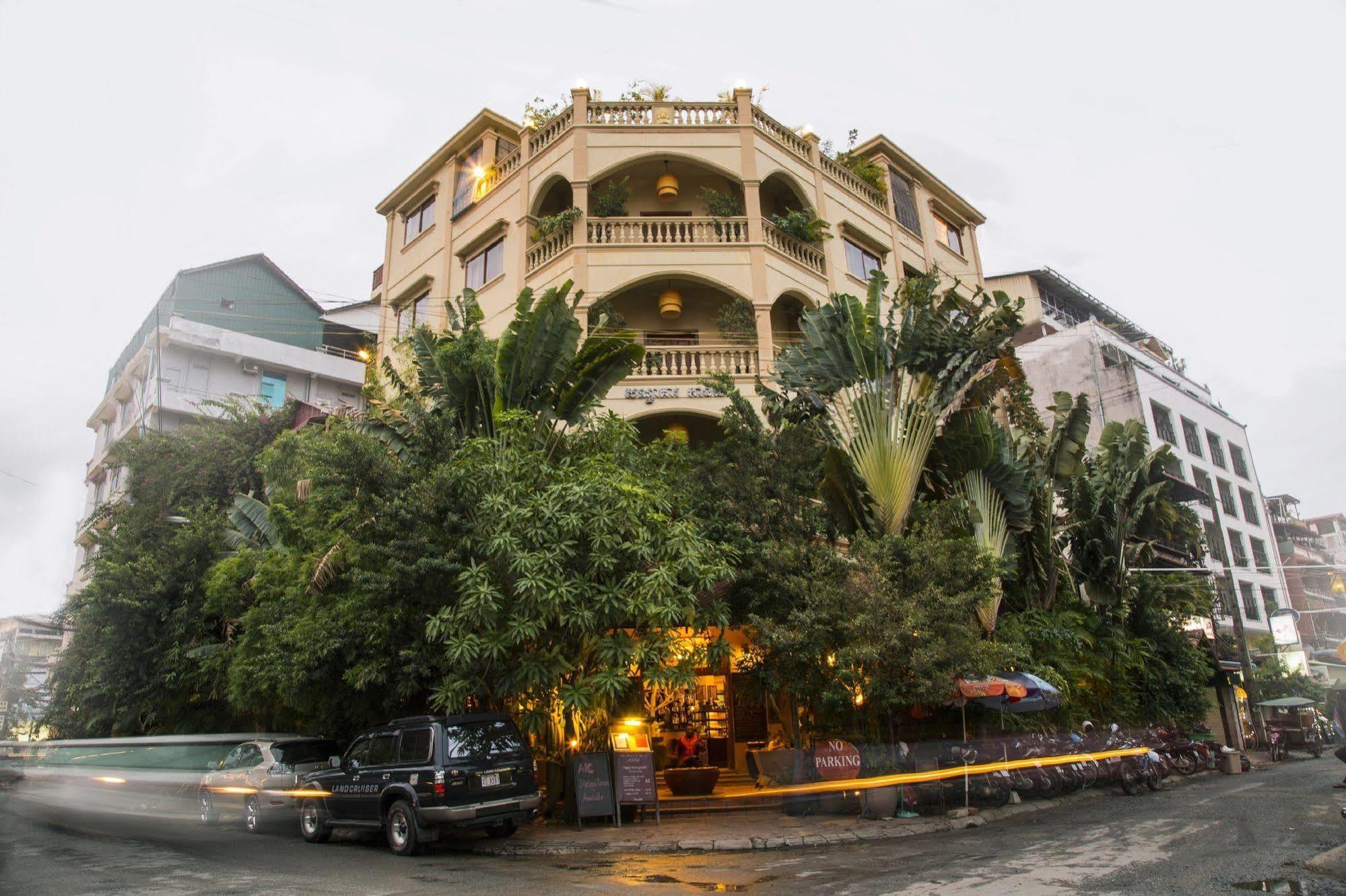 Anise Hotel And Restaurant Phnom Penh Eksteriør bilde