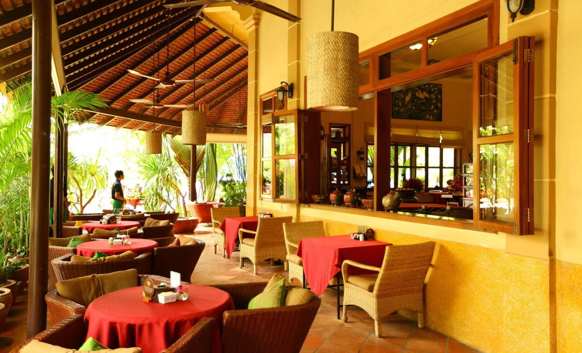 Anise Hotel And Restaurant Phnom Penh Eksteriør bilde