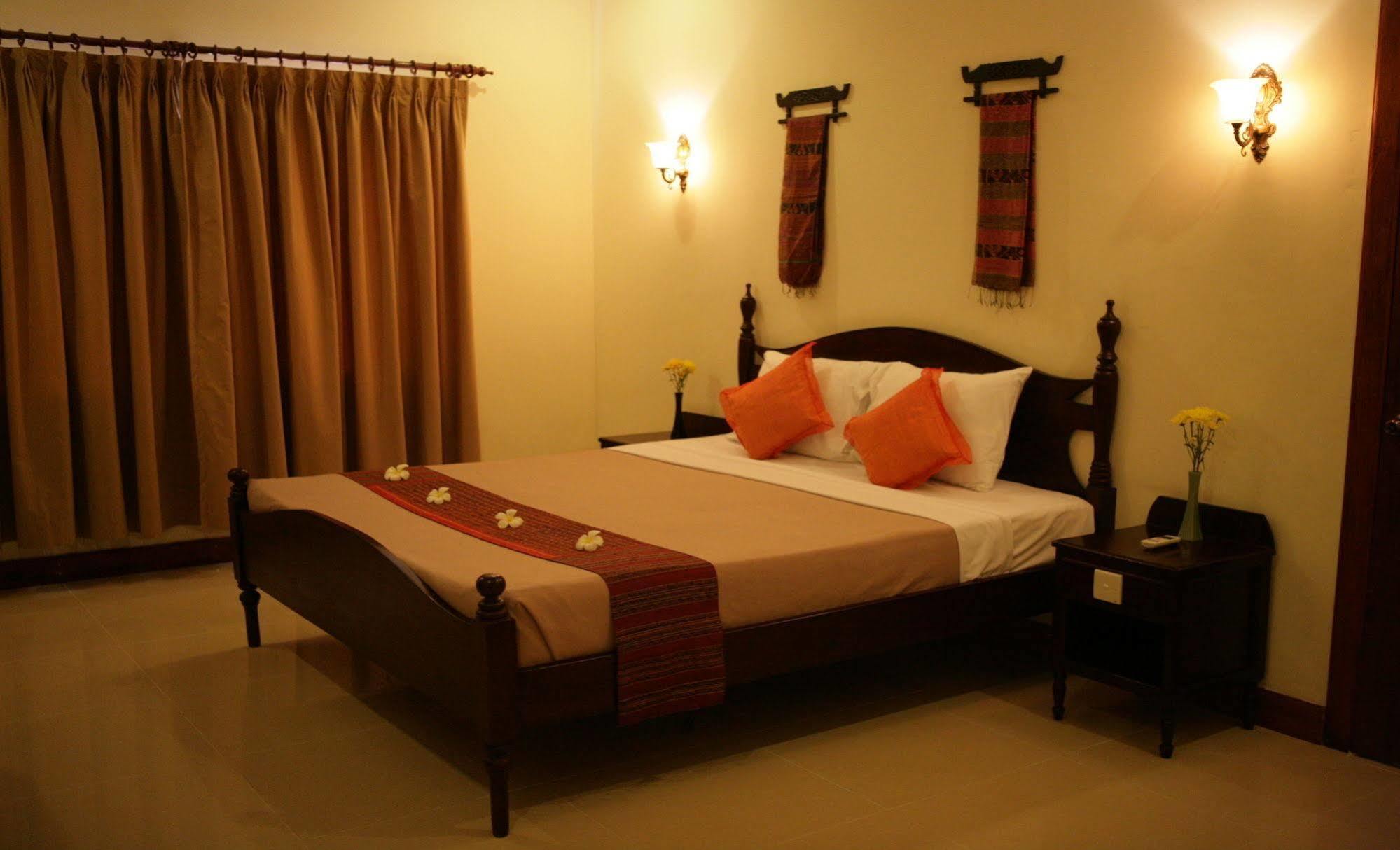 Anise Hotel And Restaurant Phnom Penh Eksteriør bilde