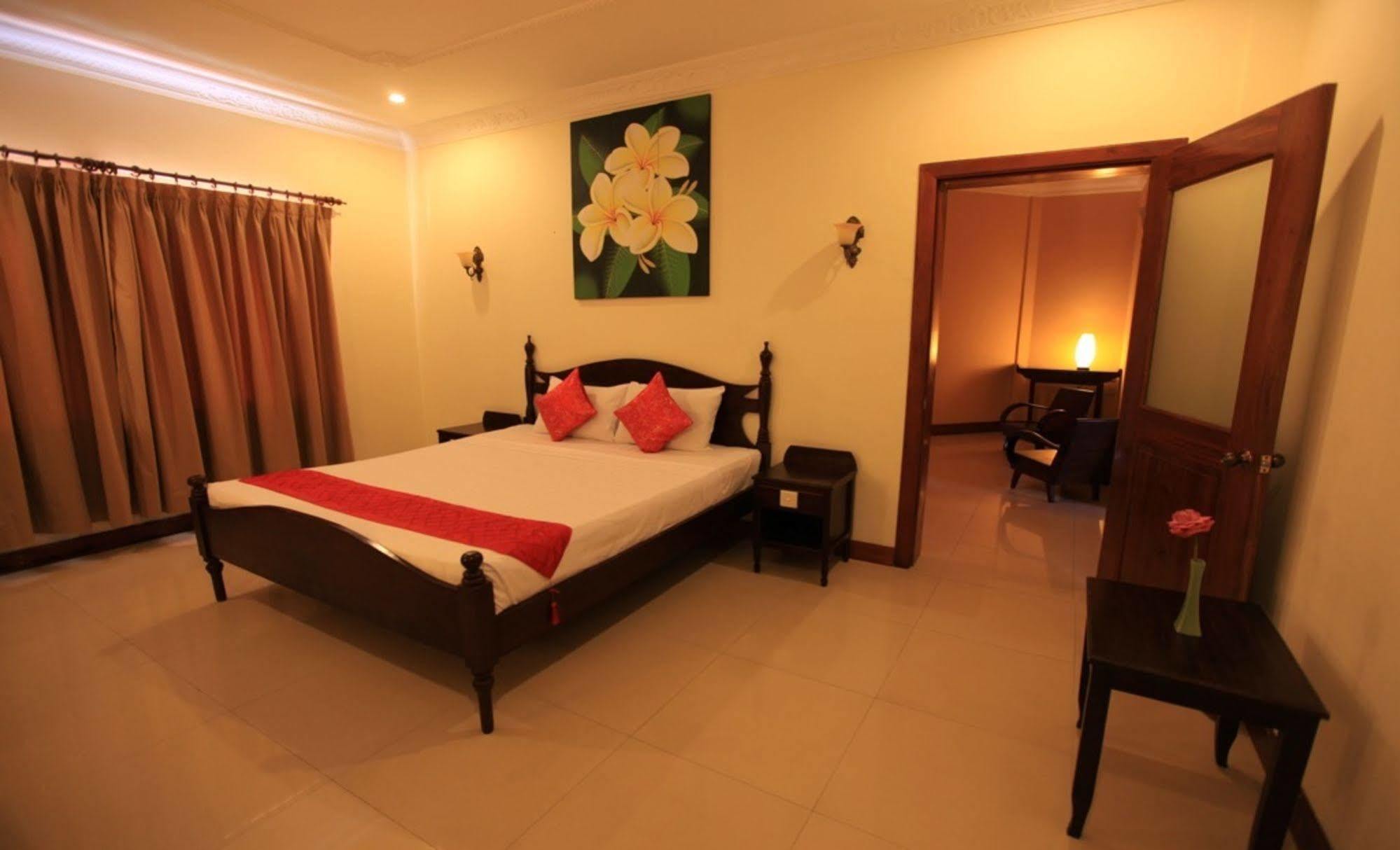 Anise Hotel And Restaurant Phnom Penh Eksteriør bilde