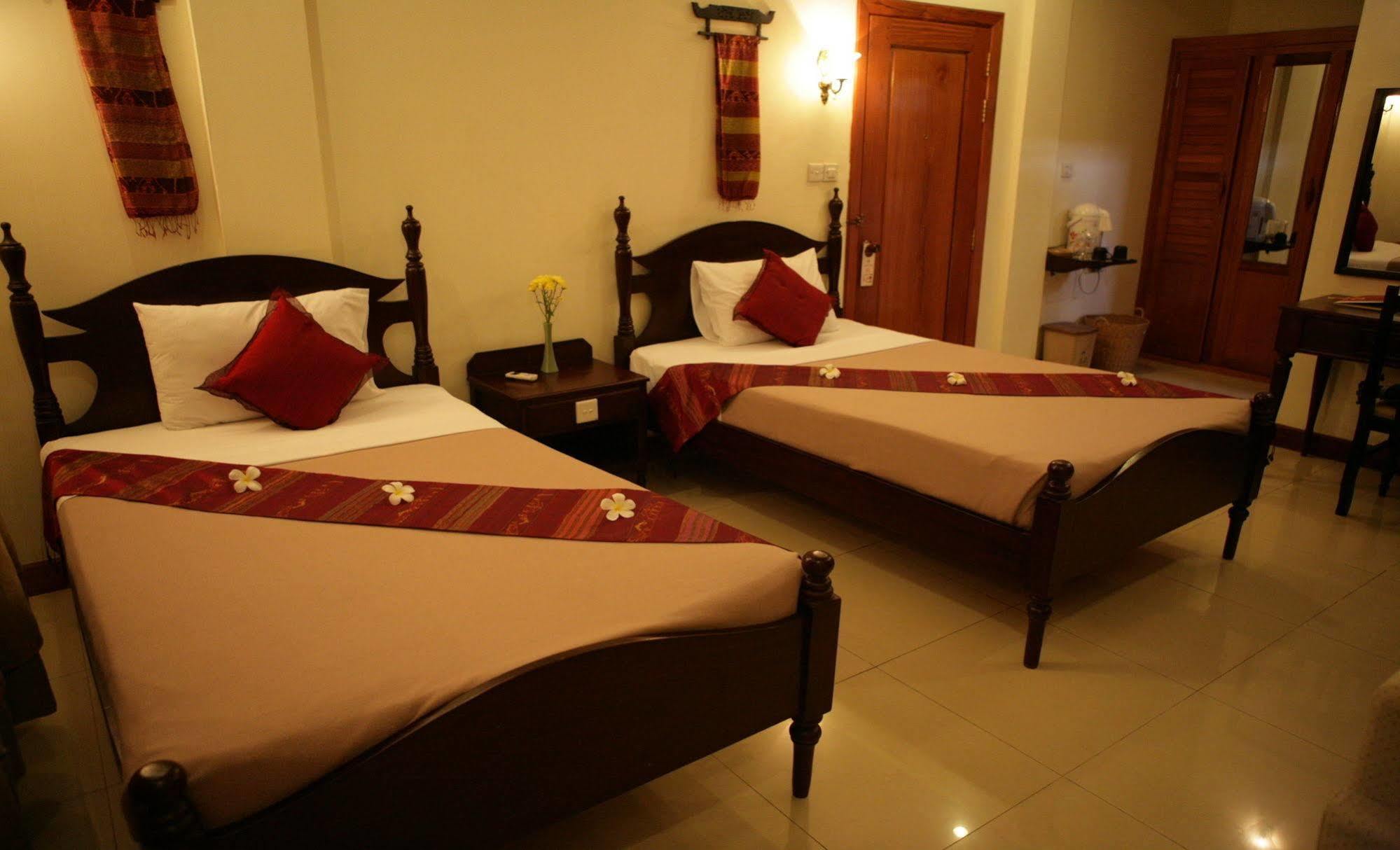 Anise Hotel And Restaurant Phnom Penh Eksteriør bilde